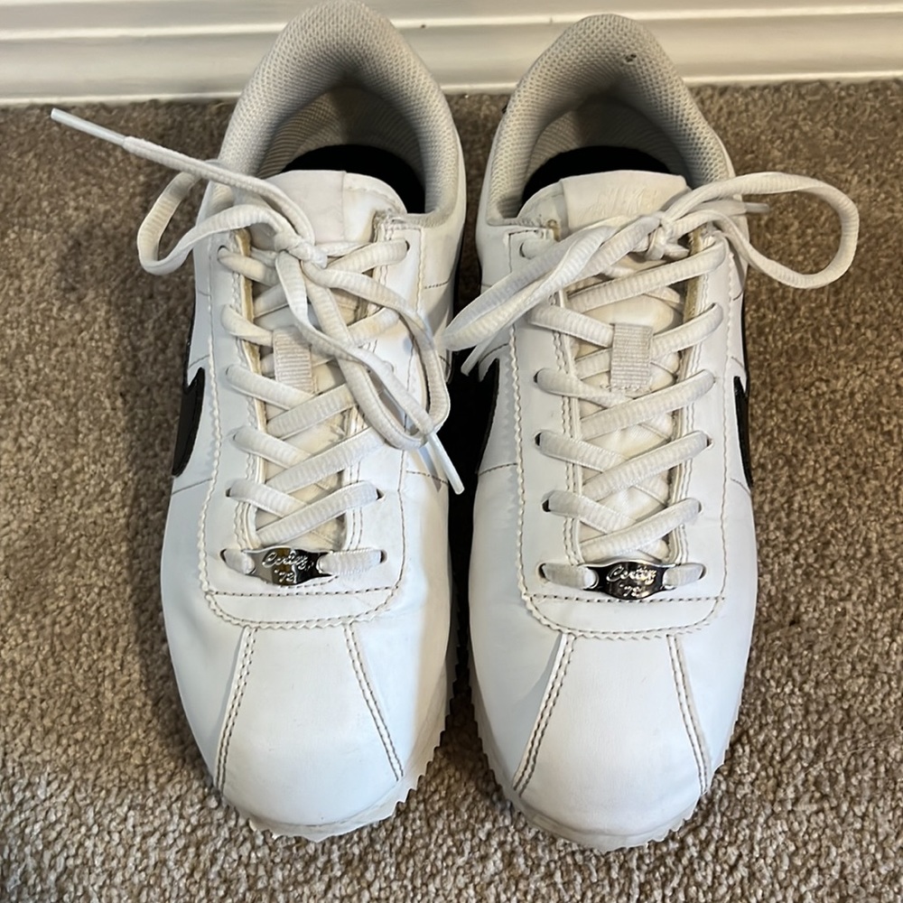 swooshless nike cortez